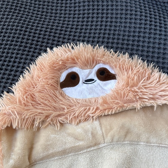 Sloth blanket/robe - Picture 2 of 7